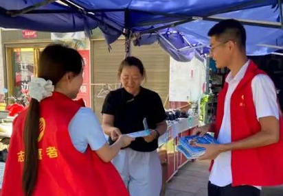 唐河县科协开展科普大篷车“赶大集”活动